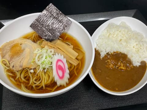 画像 平和島PA上り おすすめメニュー しょうゆラーメンミニカレーセット