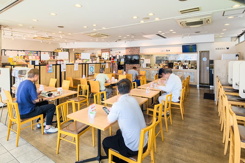 画像 八潮PA おすすめポイント 日本で唯一のリンガー食堂内観