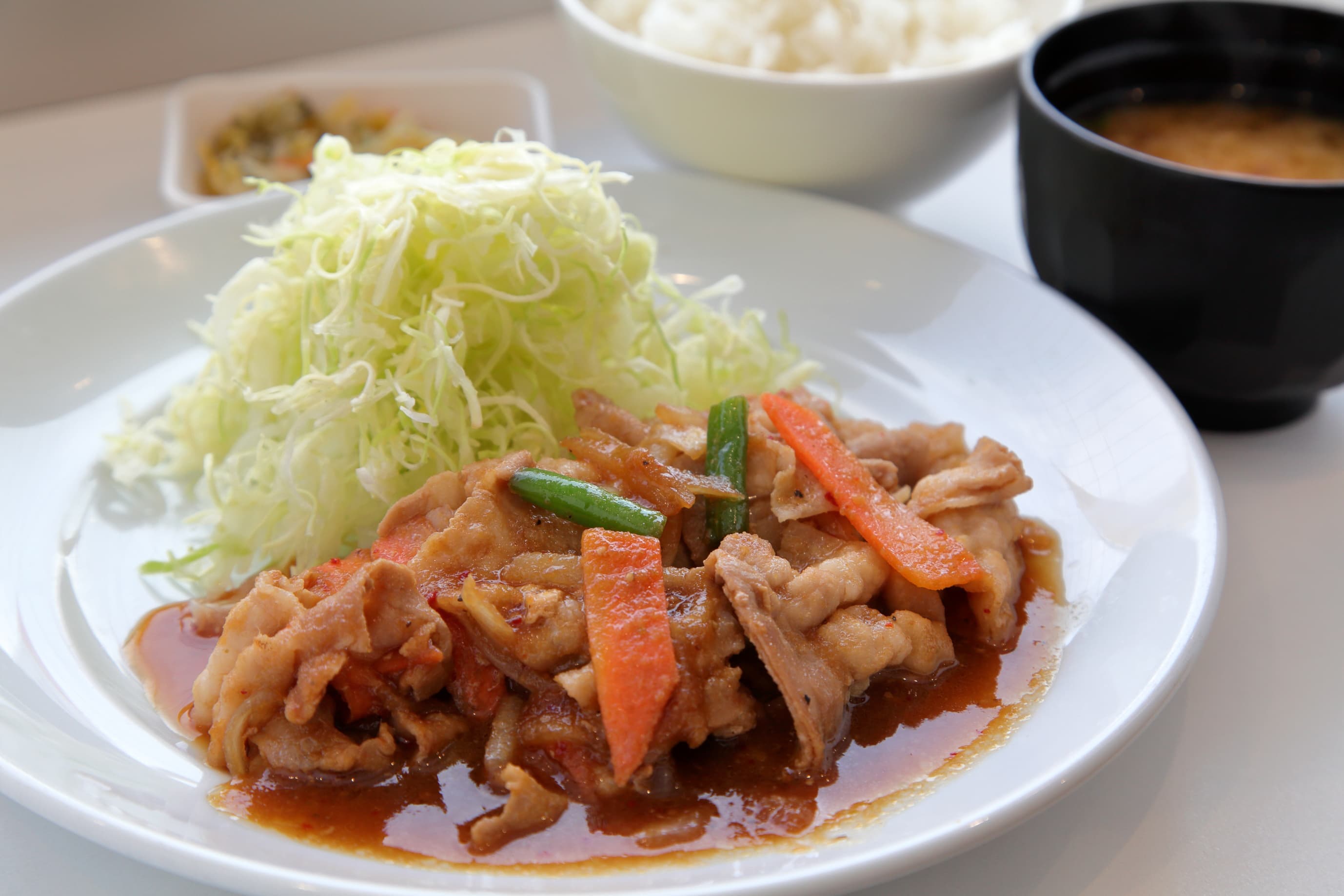 画像 八潮PA おすすめメニュー 生姜焼き定食