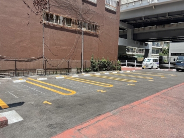 南麻布（３）駐車場
