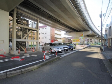 用賀二丁目駐車場　