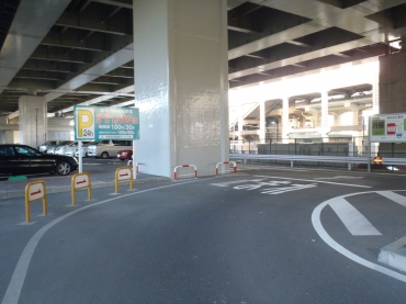 新杉田駅前駐車場（時間貸）