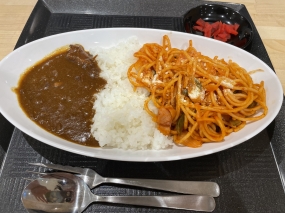 ナポリタンカレー（税込900円）